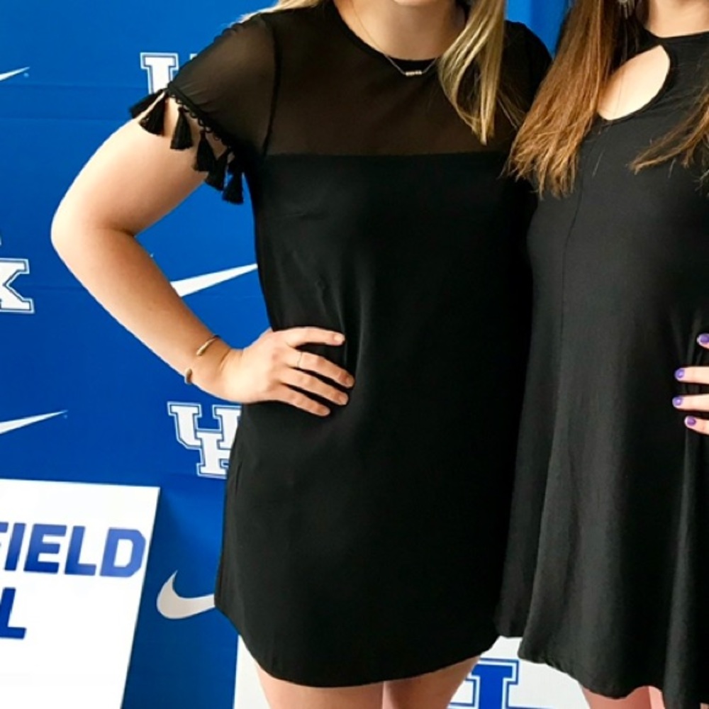 Lulus black dress